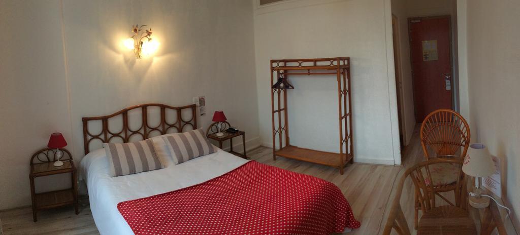 Hotel De La Paix Limoges Room photo